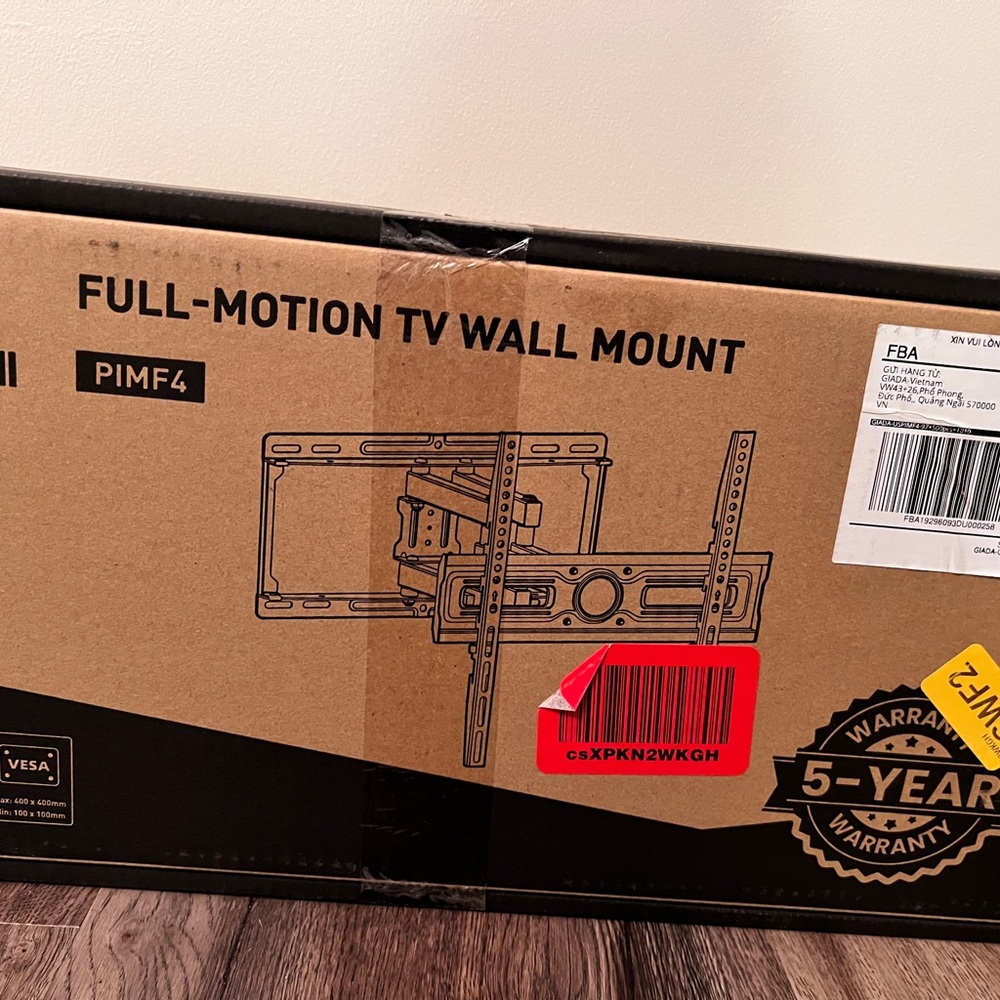 Full-Motion TV Wall Mount - Black